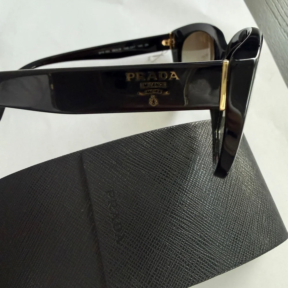 PRADA  SPR16R 1AB-0A7 Gloss Black/Brown Gradient Women's Sunglasses Italy
